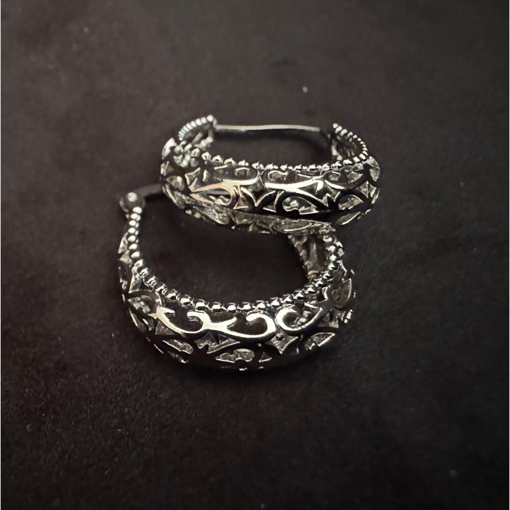 Silver Textured Hoop Earrings Vintage Style Filigree Hoops 1.5”